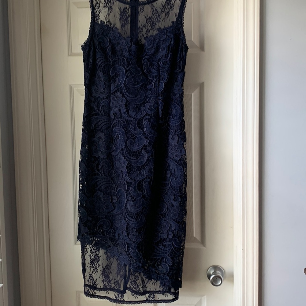 Tabari-Arthur S. Levine, midnight blue lace form fitting dress, like new, size 4